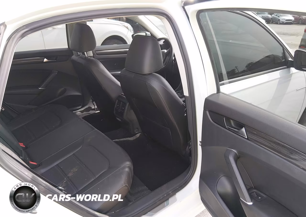 2020 Volkswagen Passat 2.0T R-Line VIN:1VWMA7A39LC018870 - 8