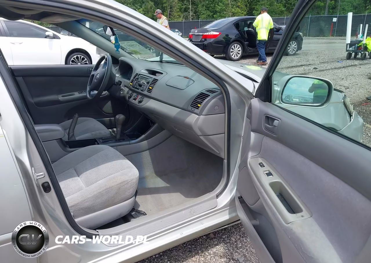 2004 Toyota Camry Le VIN:4T1BE32K04U380204 - 5