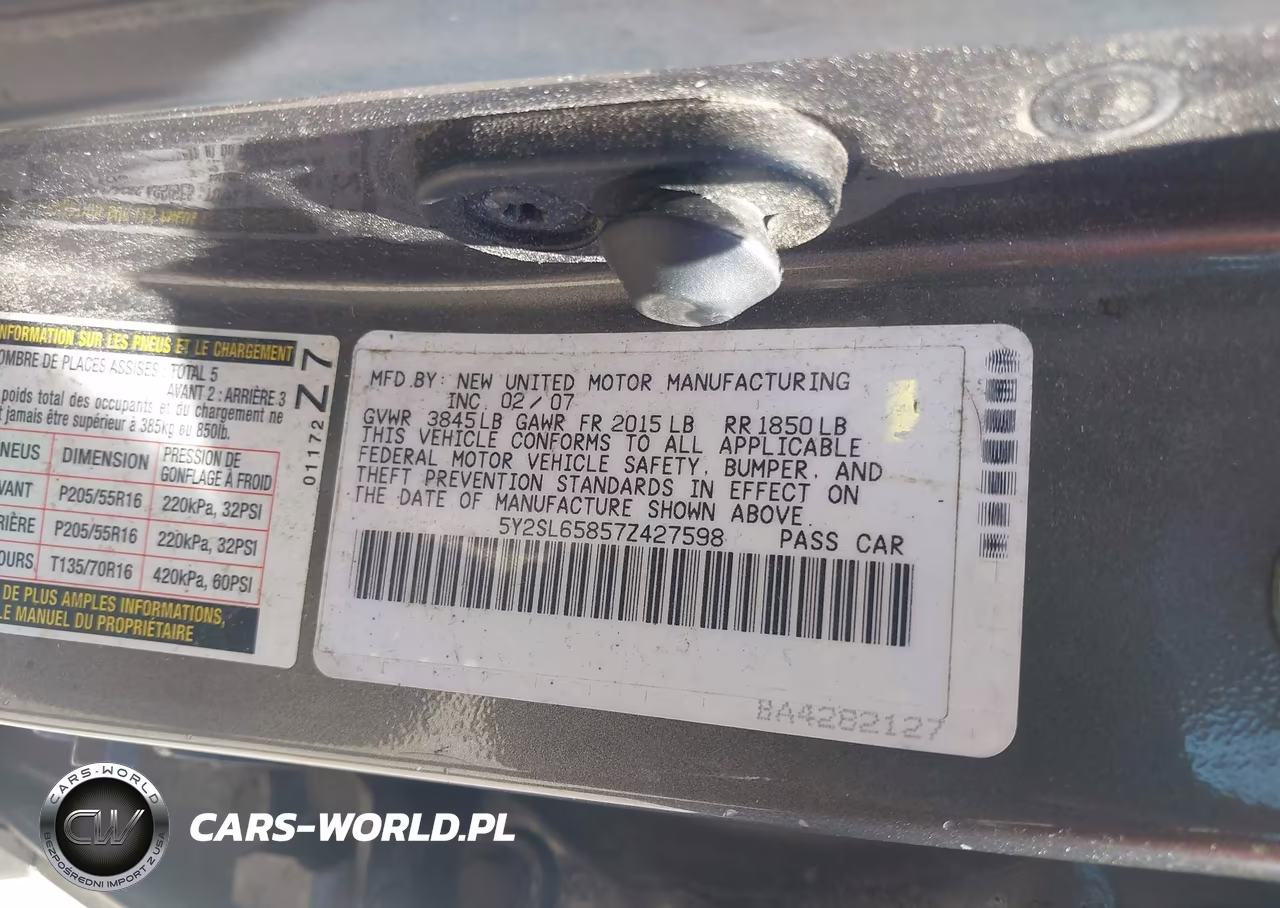 2007 Pontiac Vibe VIN:5Y2SL65857Z427598 - 9