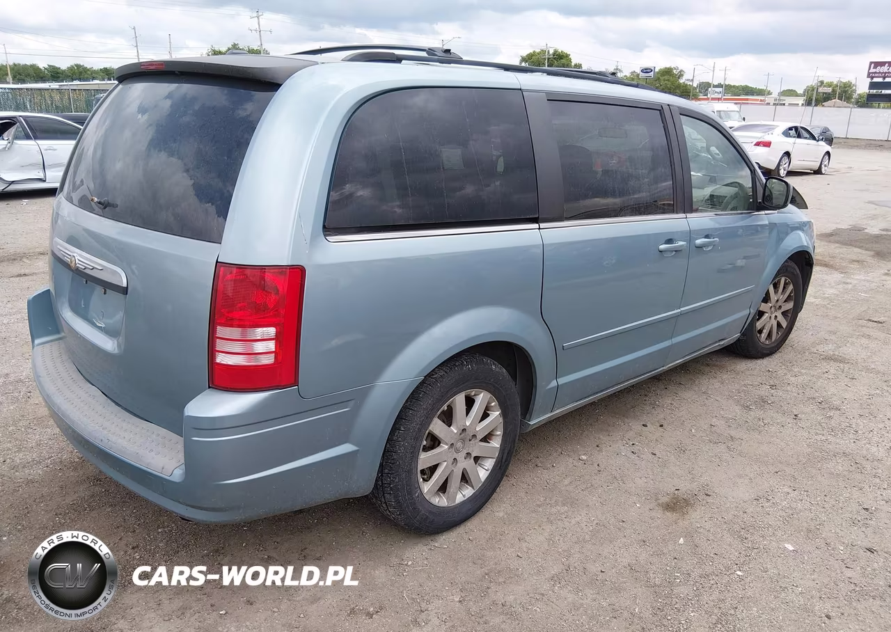 2008 Chrysler Town & Country Touring VIN:2A8HR54P48R680816 - 4