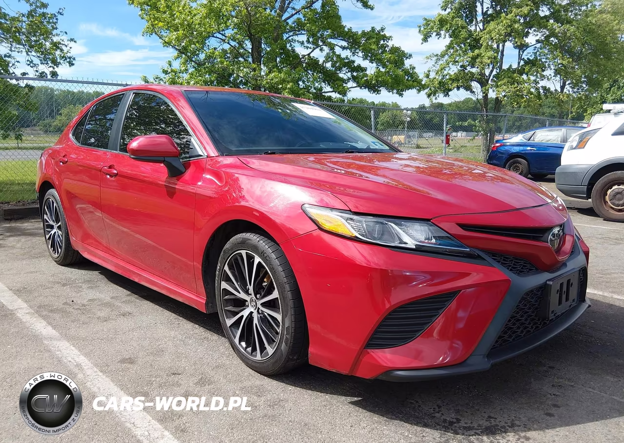 2020 Toyota Camry Se