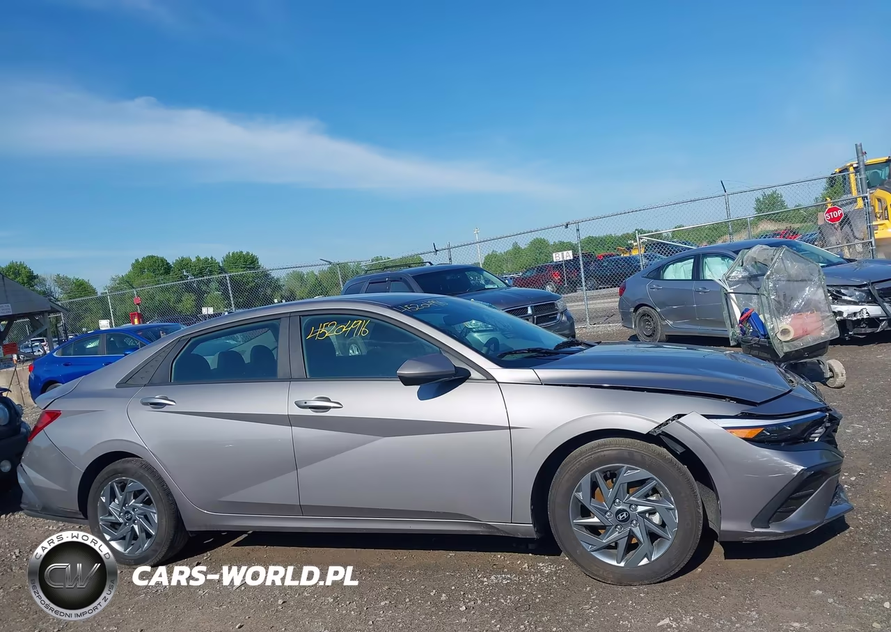 2024 Hyundai Elantra Sel VIN:KMHLM4DG2RU813809 - 13