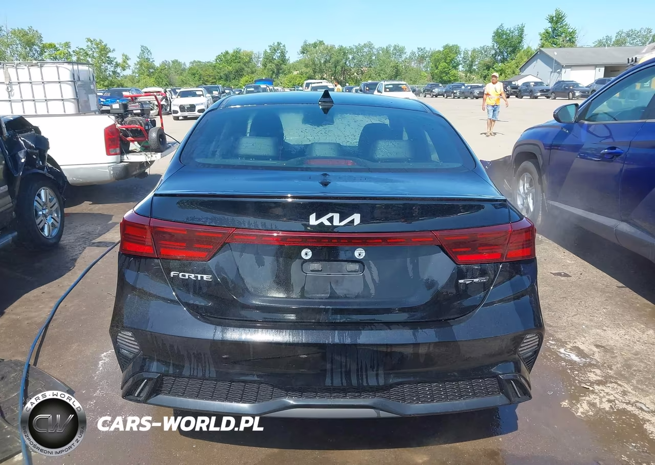 2024 Kia Forte Gt-Line VIN:3KPF54AD8RE710496 - 16