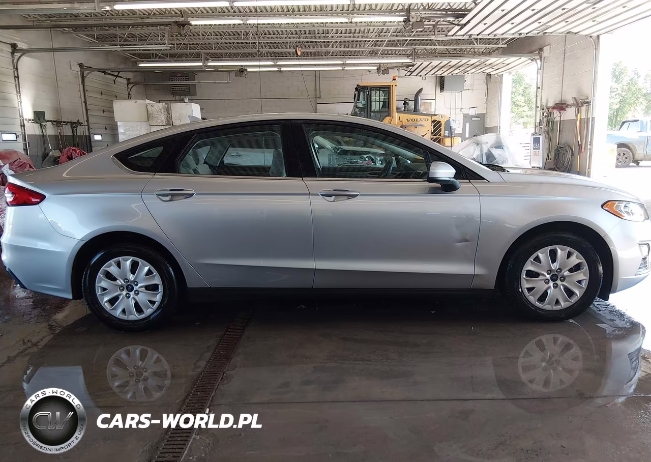 2020 Ford Fusion S VIN:3FA6P0G70LR201576 - 16