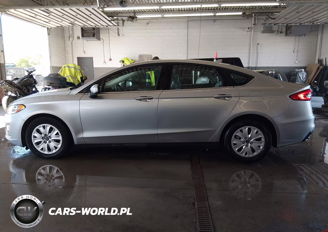 2020 Ford Fusion S VIN:3FA6P0G70LR201576 - 17