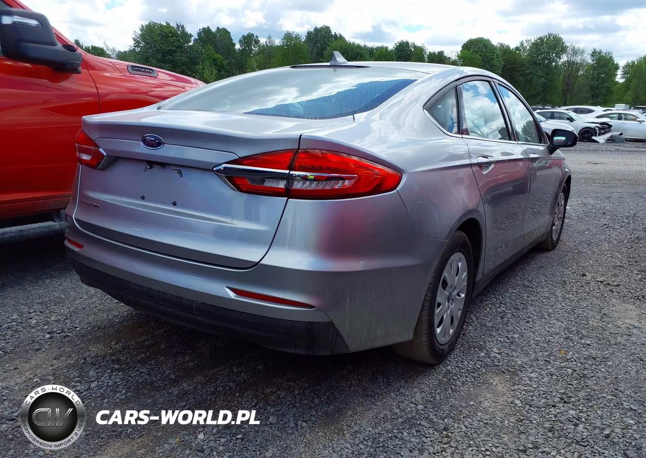 2020 Ford Fusion S VIN:3FA6P0G70LR201576 - 4