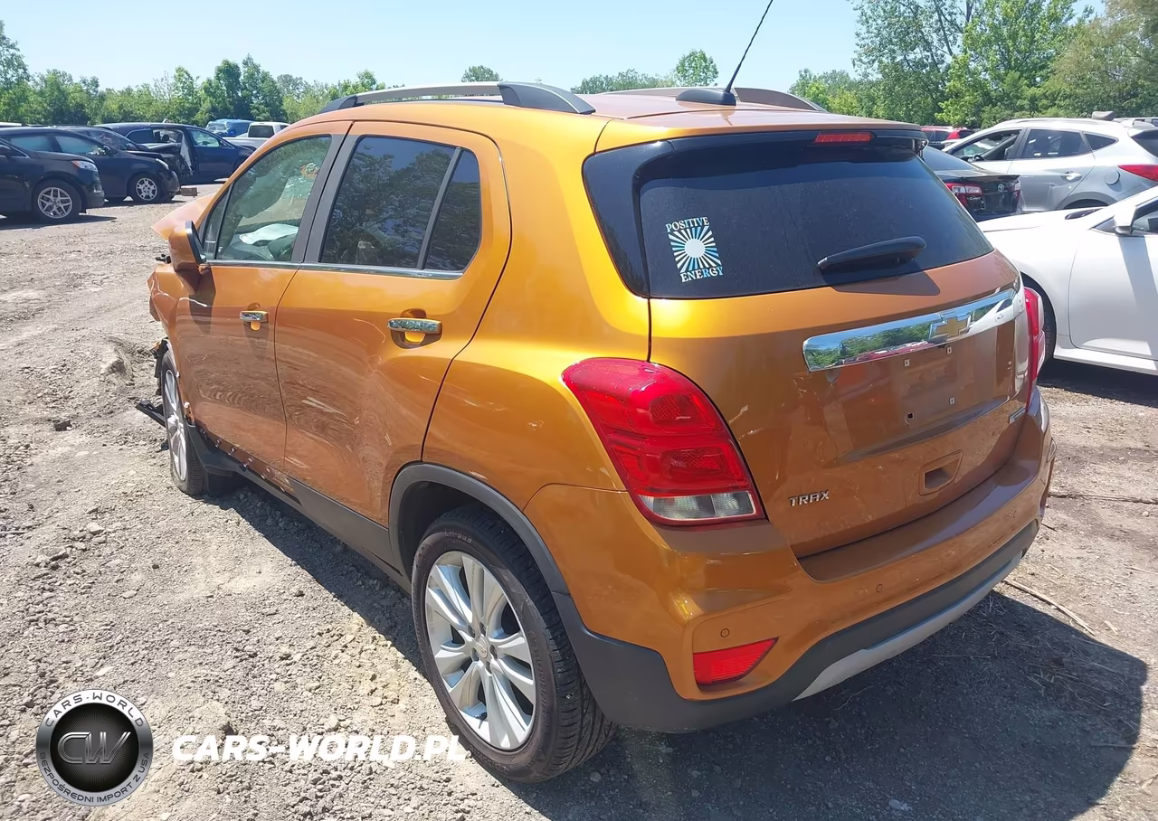 2017 Chevrolet Trax Premier VIN:3GNCJMSB5HL185605 - 3