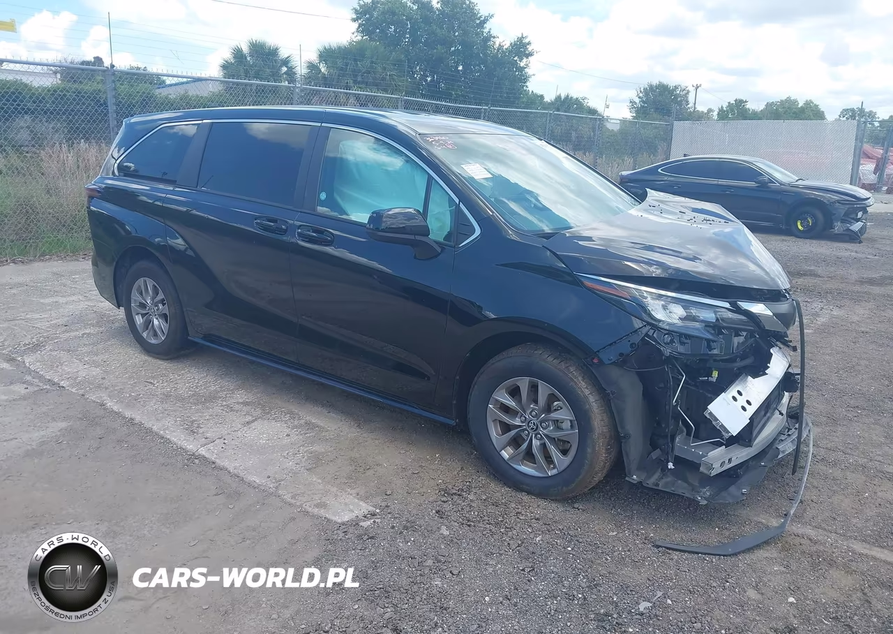 2025 Toyota Sienna Le – zdjęcie 1 z 19