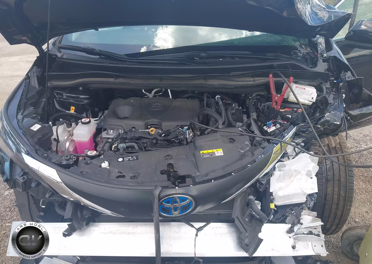 2025 Toyota Sienna Le VIN:5TDKRKEC6SS231823 - 10