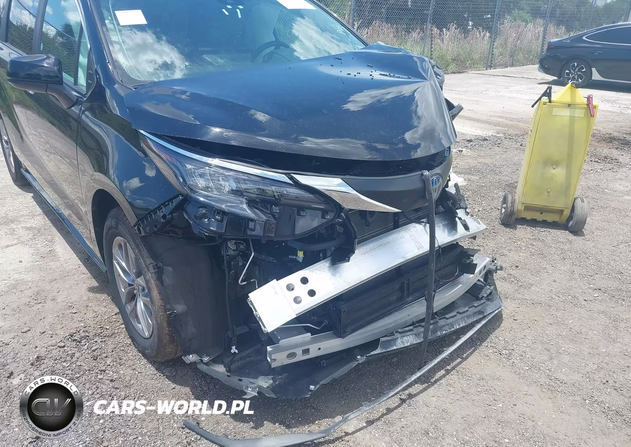 2025 Toyota Sienna Le VIN:5TDKRKEC6SS231823 - 17