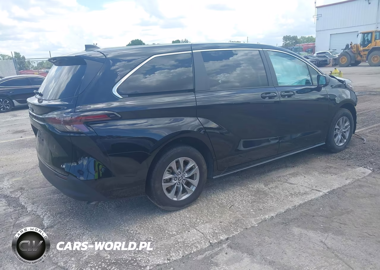2025 Toyota Sienna Le VIN:5TDKRKEC6SS231823 - 4