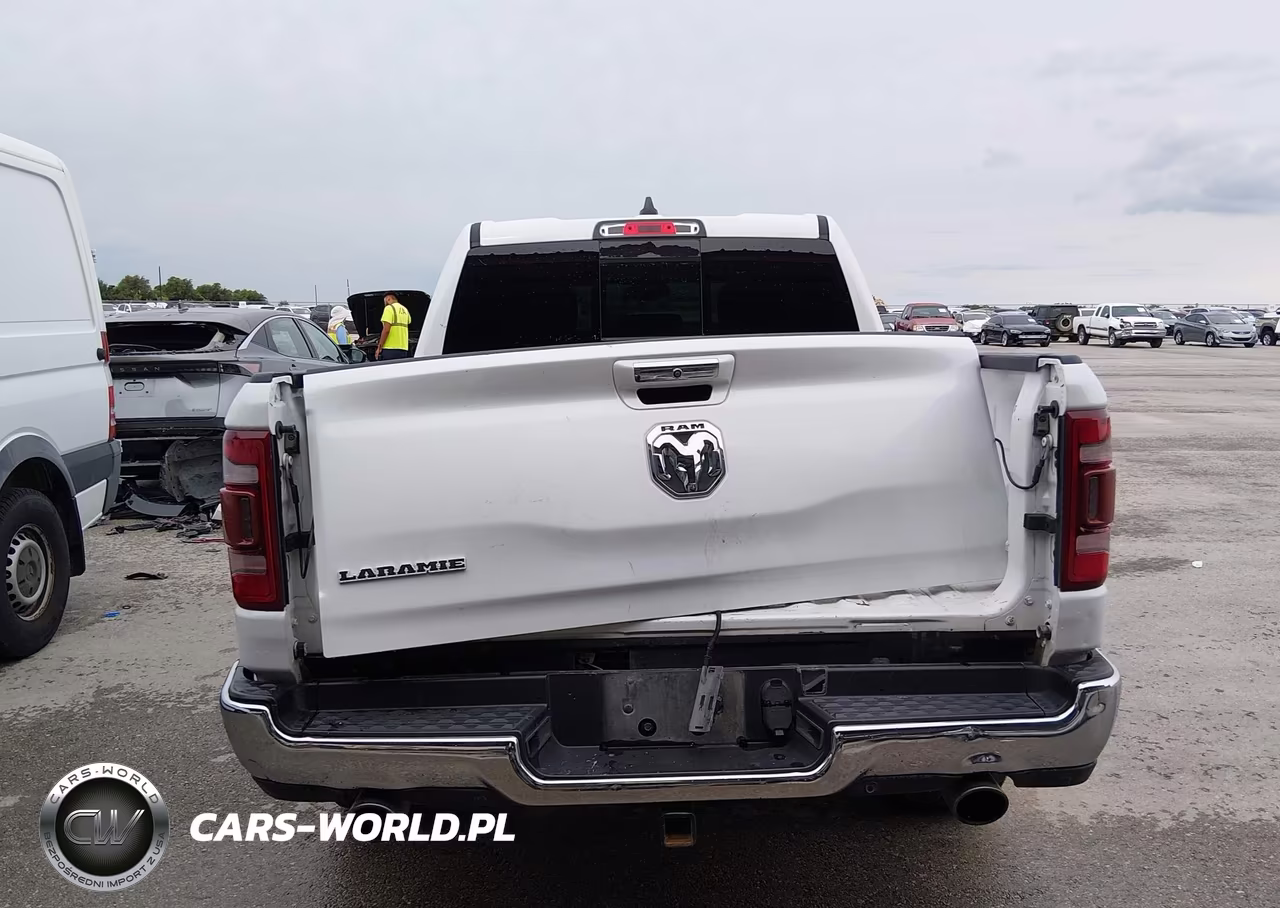 2020 Ram 1500 Laramie 4X2 5'7 Box VIN:1C6RREJT0LN148425 - 17