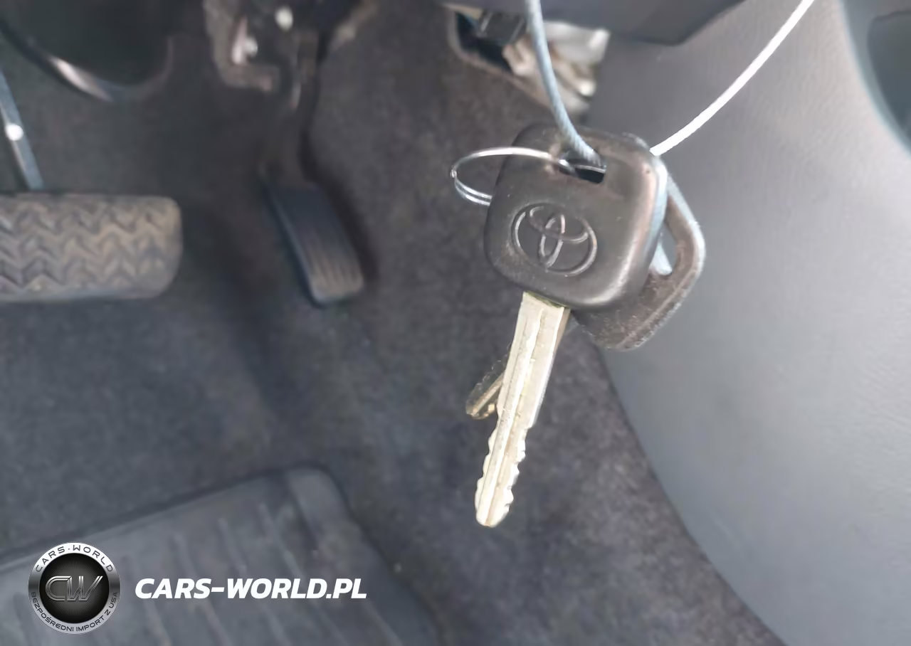 2010 Toyota Yaris VIN:JTDBT4K37A4063783 - 11