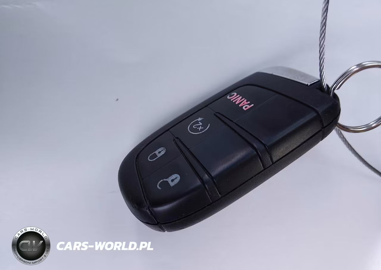 2018 Jeep Renegade Latitude 4X4 VIN:ZACCJBBB0JPG80594 - 11