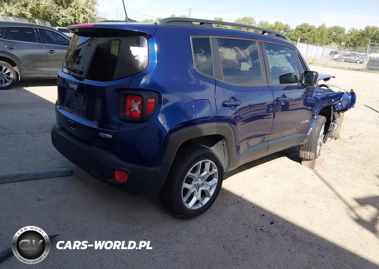2018 Jeep Renegade Latitude 4X4 VIN:ZACCJBBB0JPG80594 - 4