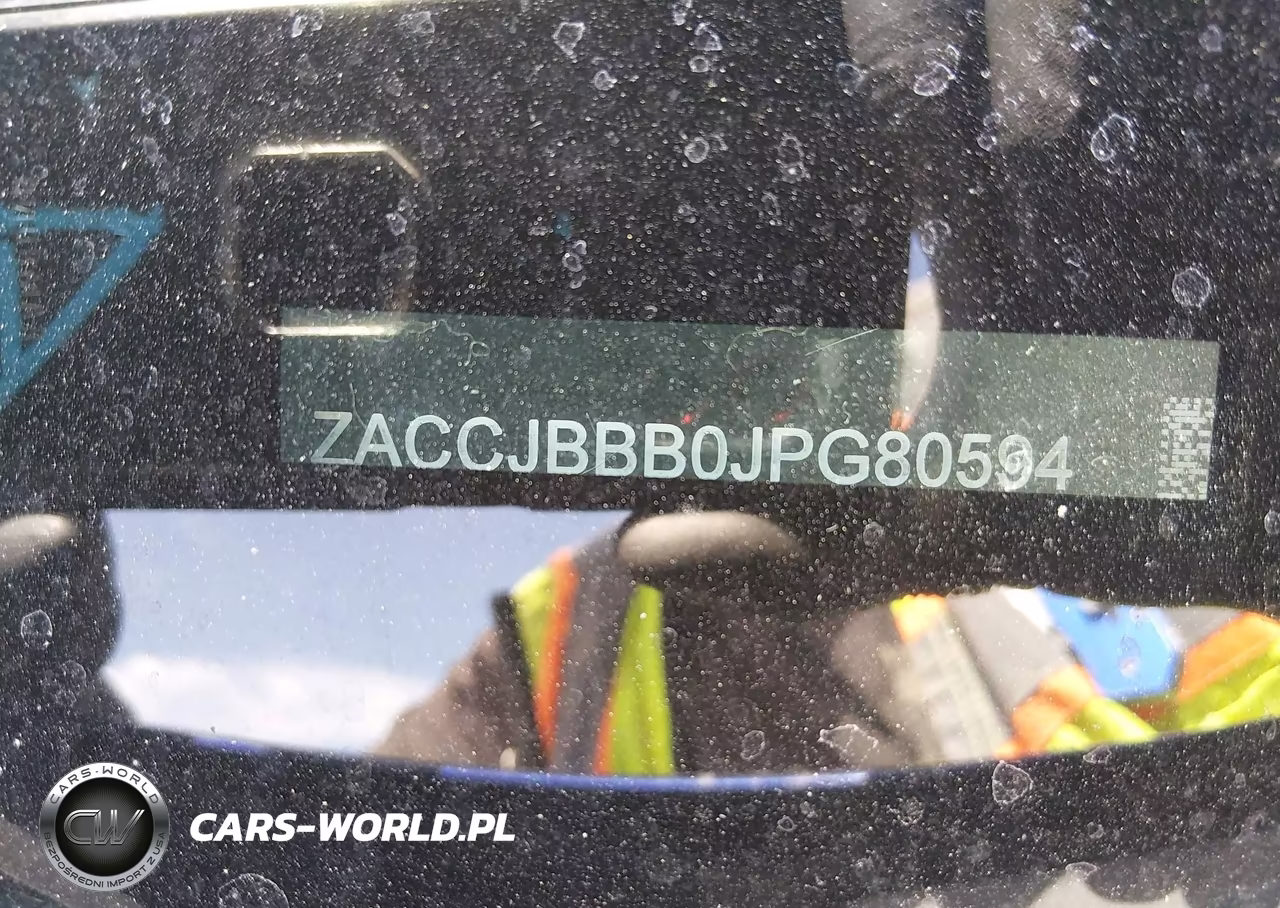 2018 Jeep Renegade Latitude 4X4 VIN:ZACCJBBB0JPG80594 - 9