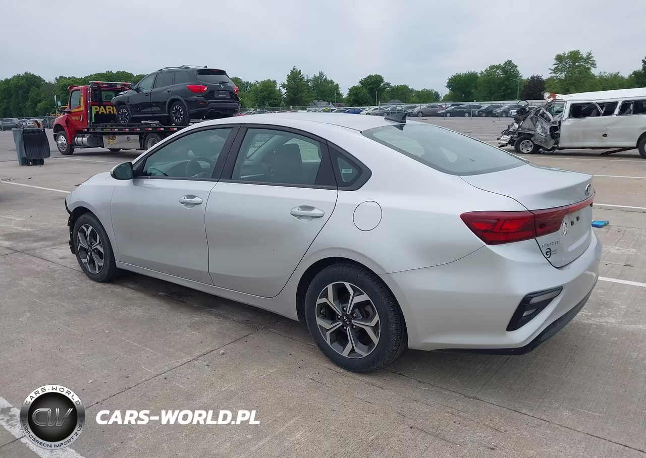 2019 Kia Forte Lxs VIN:3KPF24AD1KE075362 - 3