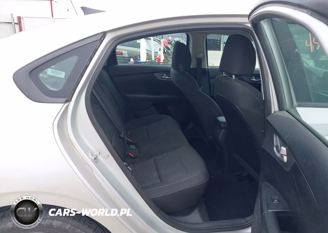 2019 Kia Forte Lxs VIN:3KPF24AD1KE075362 - 8