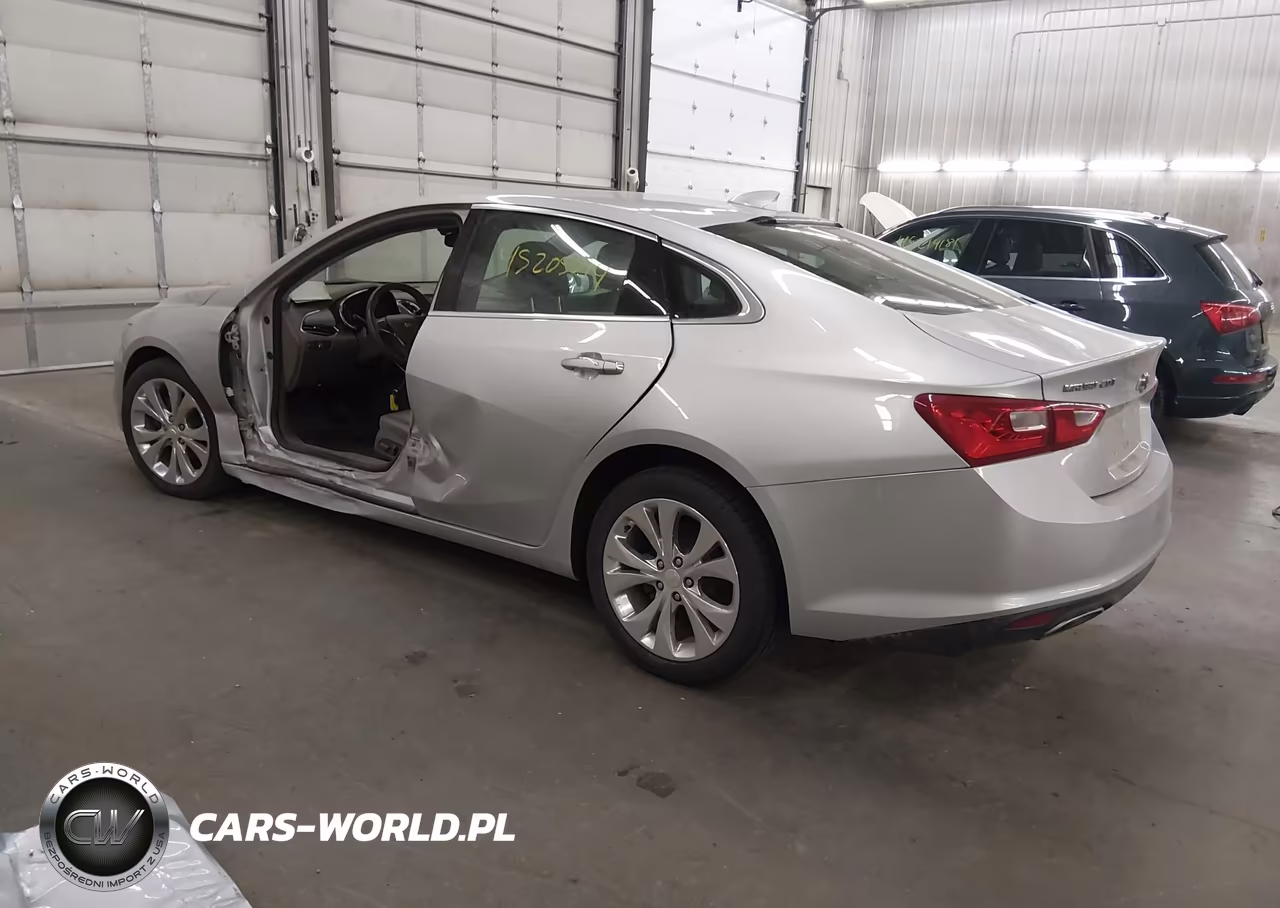 2018 Chevrolet Malibu Premier VIN:1G1ZE5SX0JF197968 - 3