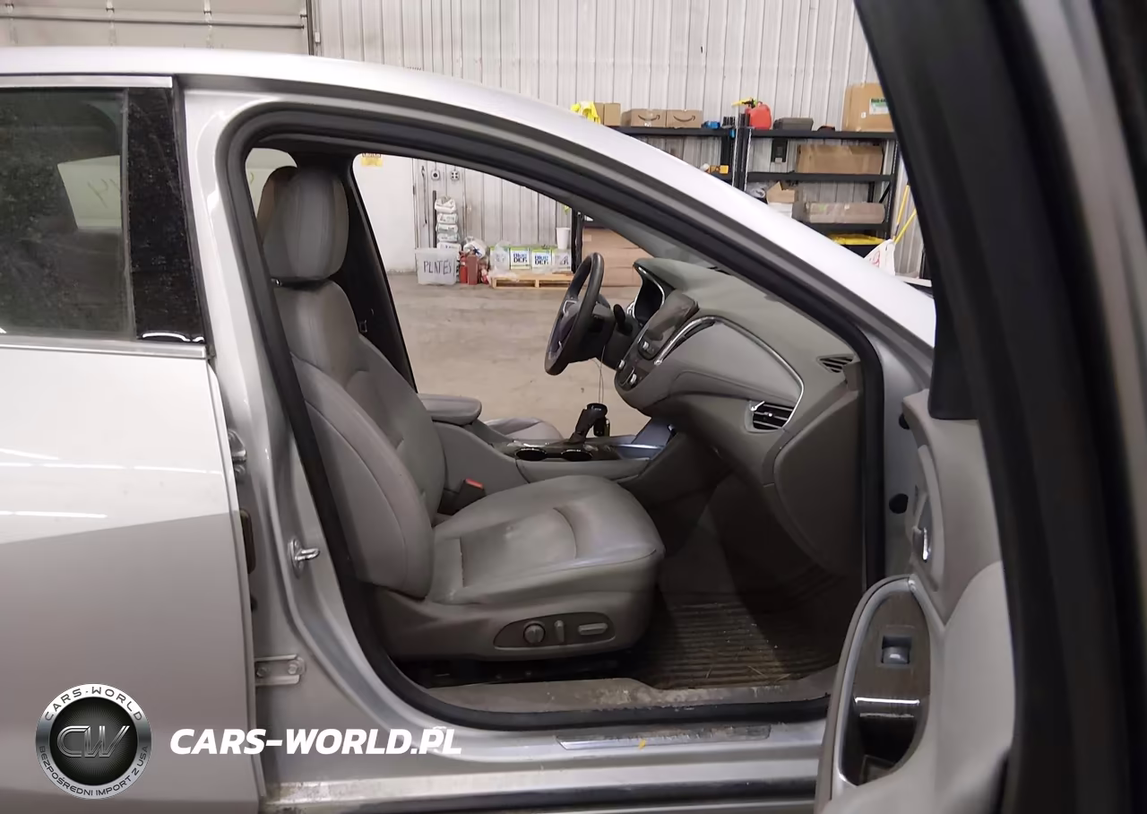 2018 Chevrolet Malibu Premier VIN:1G1ZE5SX0JF197968 - 5