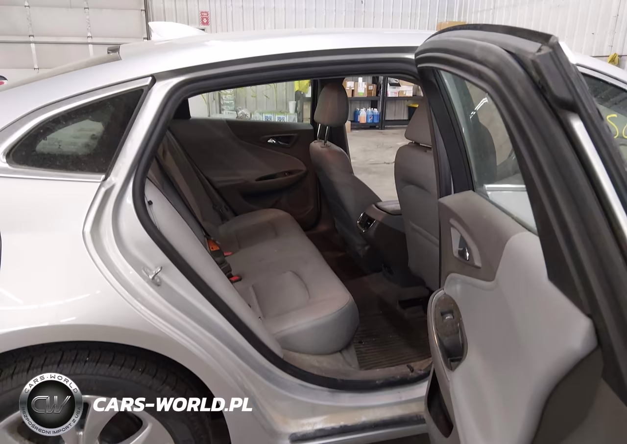 2018 Chevrolet Malibu Premier VIN:1G1ZE5SX0JF197968 - 8