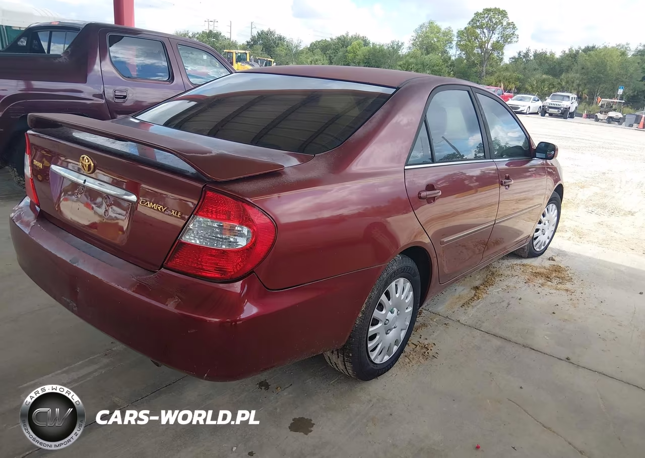 2002 Toyota Camry Xle VIN:4T1BE32K82U084747 - 4