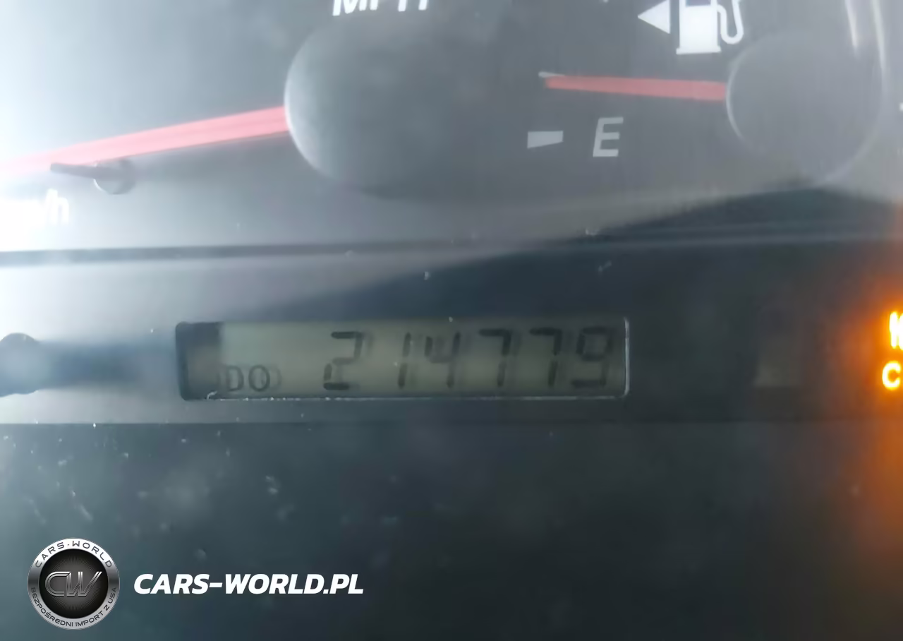 2002 Toyota Camry Xle VIN:4T1BE32K82U084747 - 7