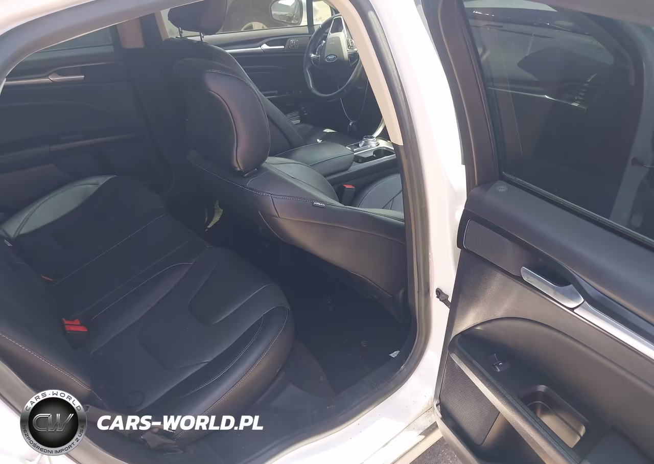 2019 Ford Fusion Hybrid Titanium VIN:3FA6P0RU7KR273392 - 8