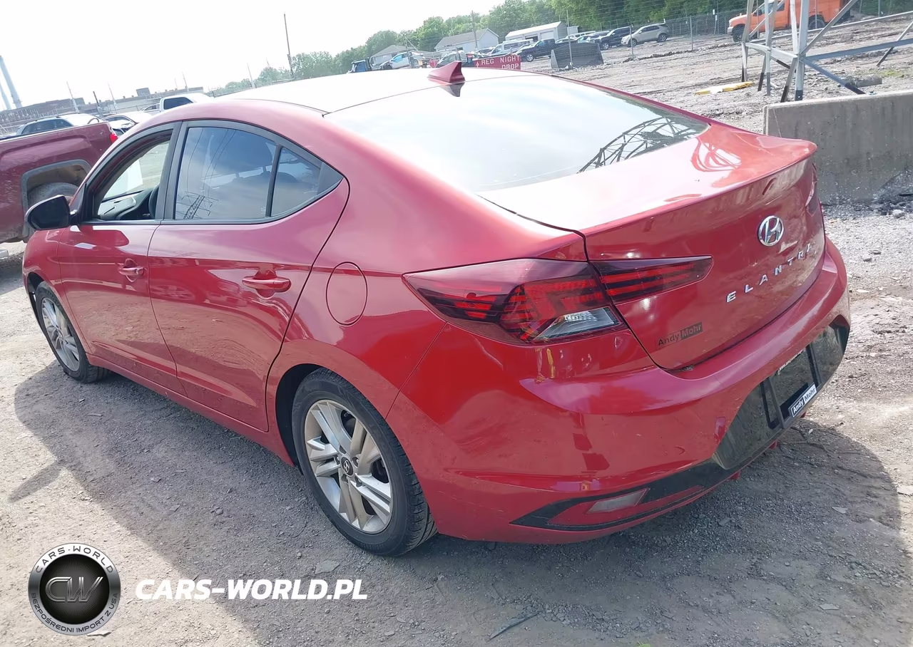2019 Hyundai Elantra Sel VIN:5NPD84LF5KH415449 - 3