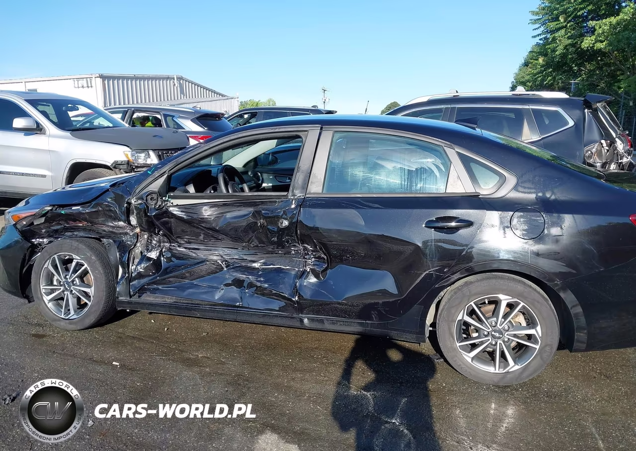 2023 Kia Forte Lxs VIN:3KPF24AD2PE642962 - 14