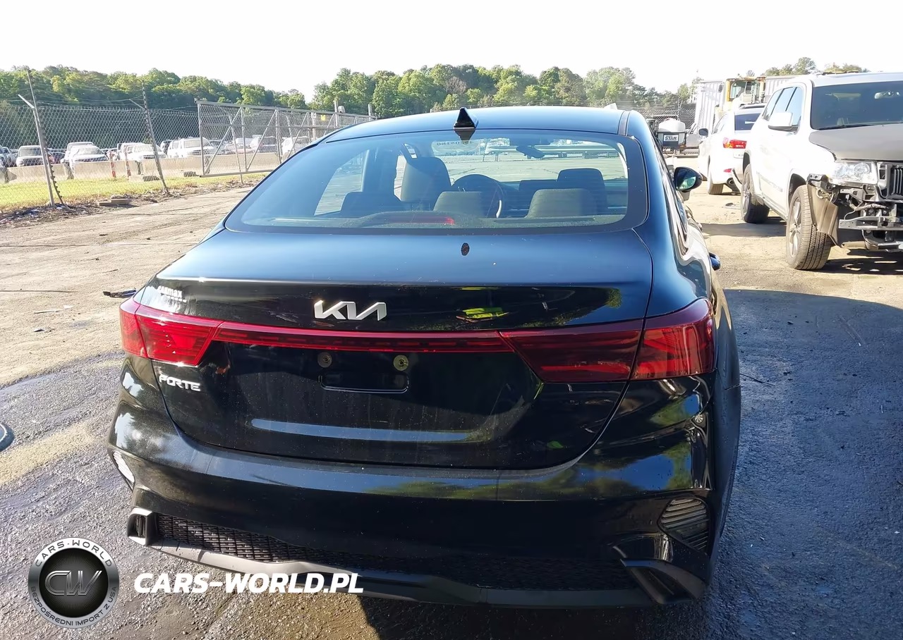 2023 Kia Forte Lxs VIN:3KPF24AD2PE642962 - 16