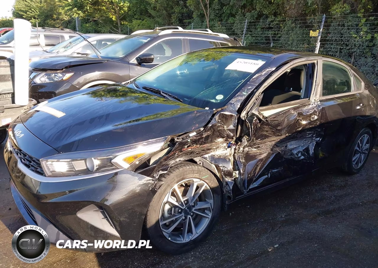 2023 Kia Forte Lxs VIN:3KPF24AD2PE642962 - 6