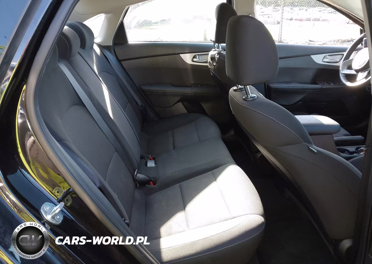 2023 Kia Forte Lxs VIN:3KPF24AD2PE642962 - 8