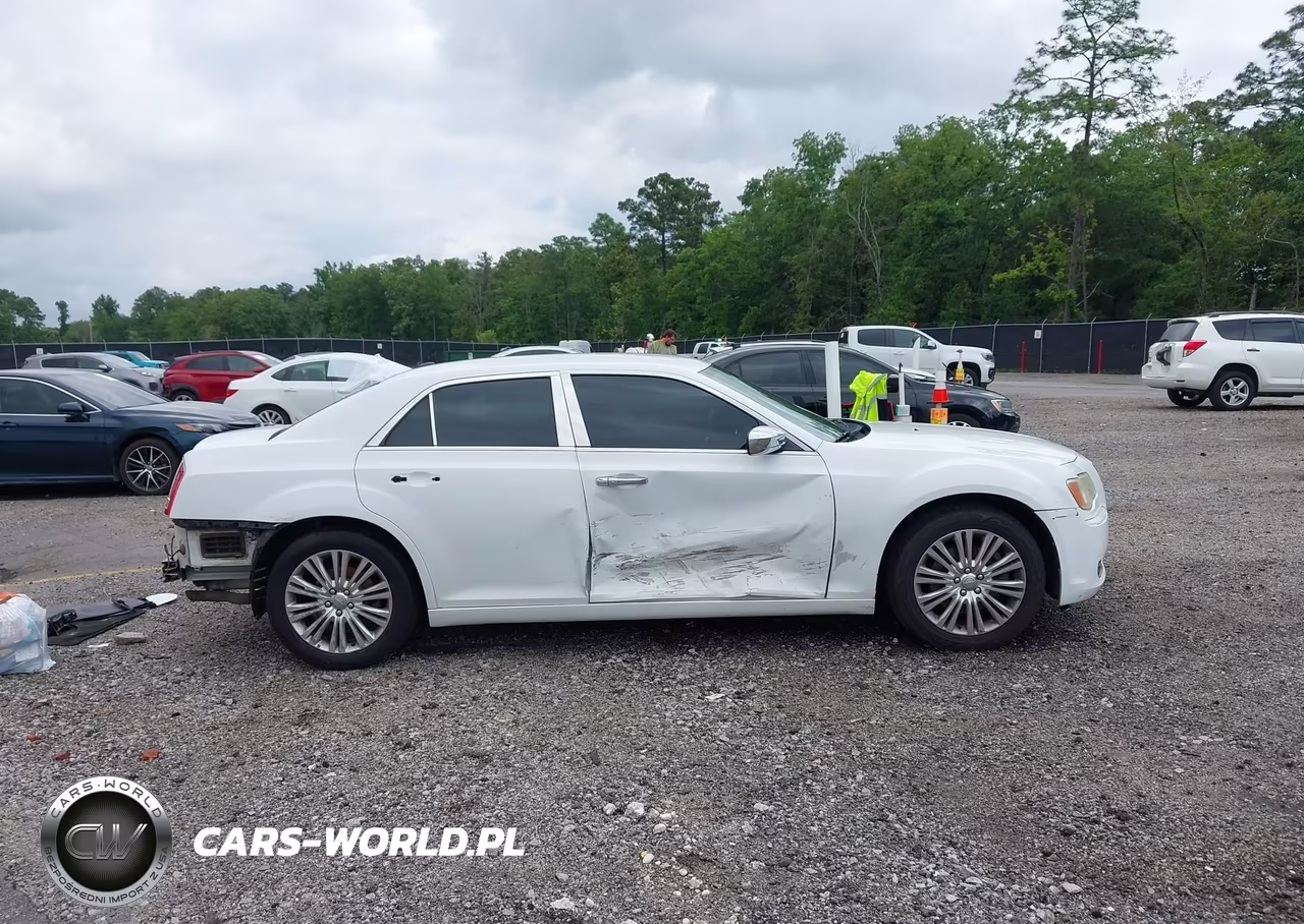 2014 Chrysler 300C Awd VIN:2C3CCAKT0EH109311 - 14