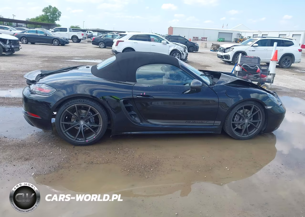 2021 Porsche 718 Boxster T VIN:WP0CA2A8XMS210318 - 14