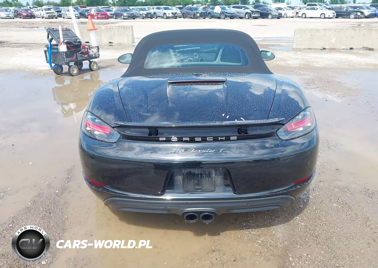 2021 Porsche 718 Boxster T VIN:WP0CA2A8XMS210318 - 17