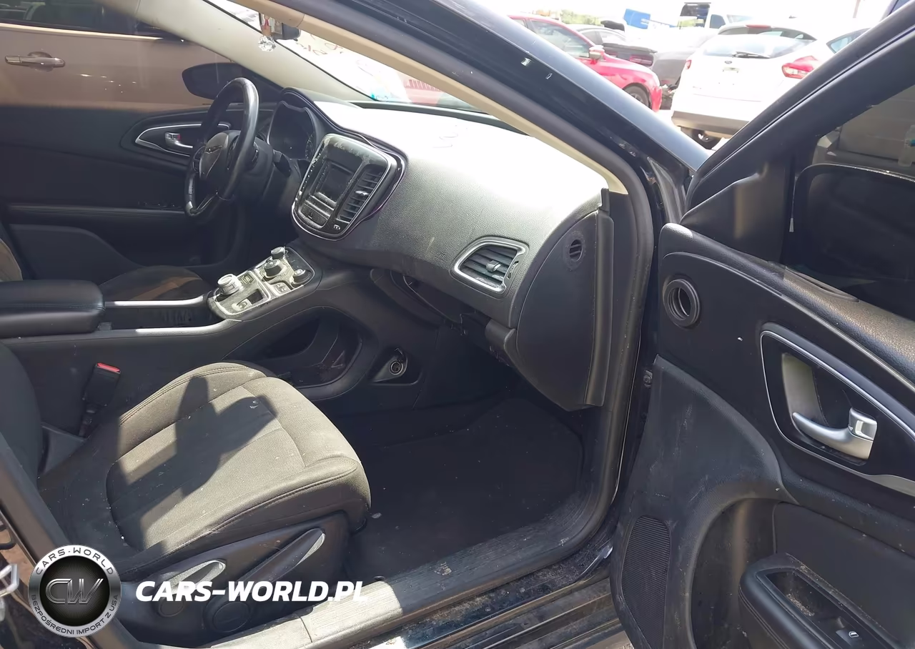2015 Chrysler 200 Limited VIN:1C3CCCAB7FN715833 - 5