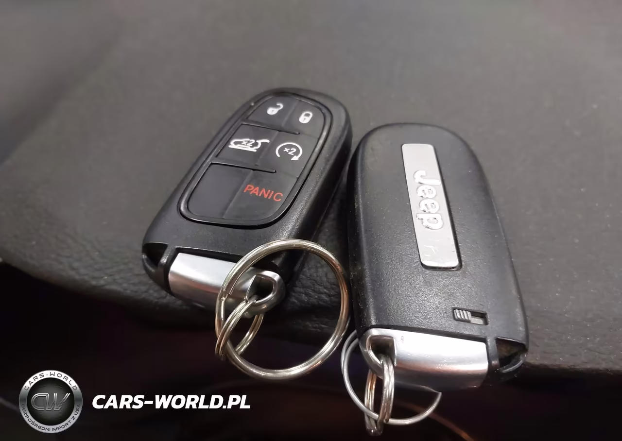 2019 Jeep Cherokee Limited 4X4 VIN:1C4PJMDX9KD124659 - 11
