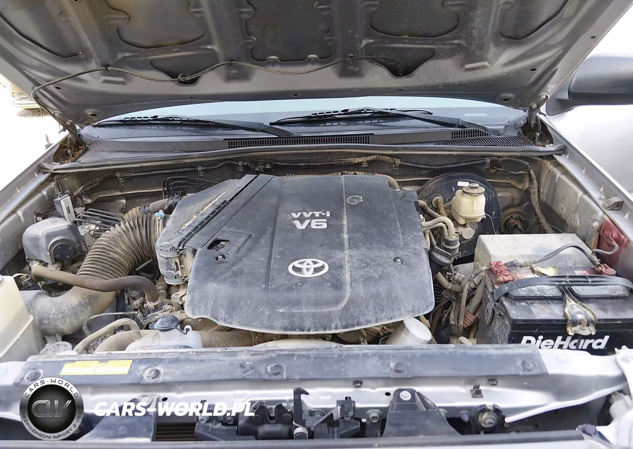 2014 Toyota Tacoma Base V6 VIN:3TMLU4EN3EM158933 - 10