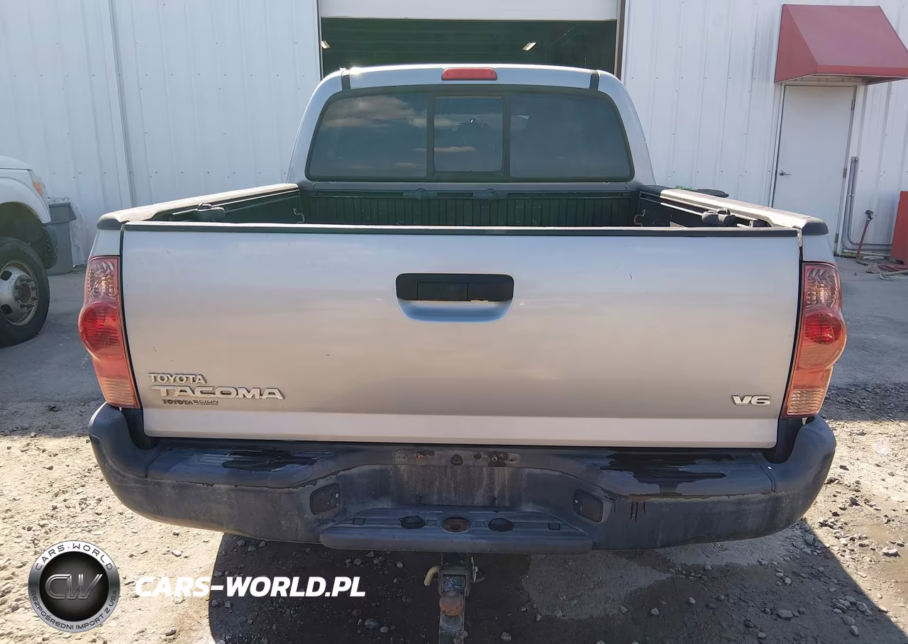 2014 Toyota Tacoma Base V6 VIN:3TMLU4EN3EM158933 - 18