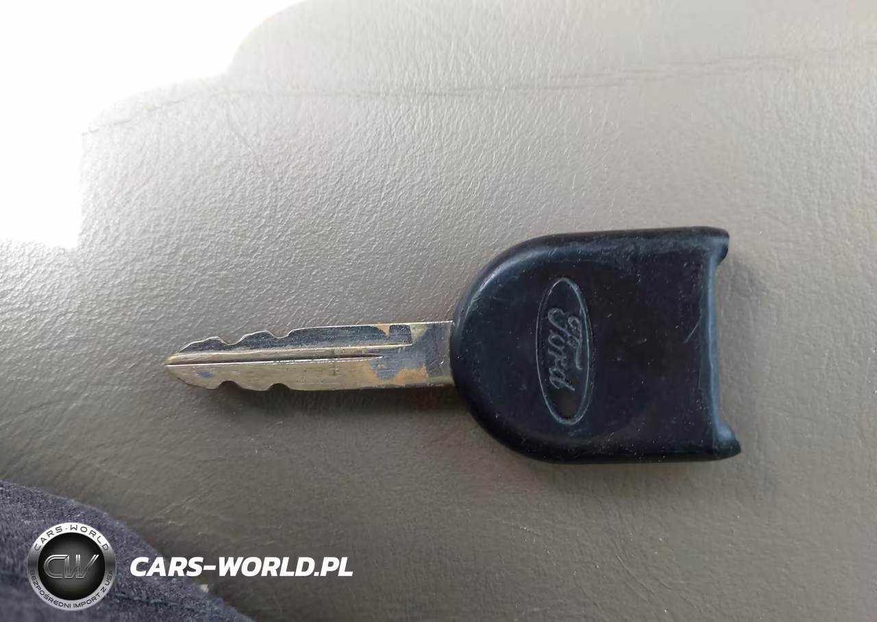 2005 Ford Escape Xlt VIN:1FMYU03135KD40102 - 11