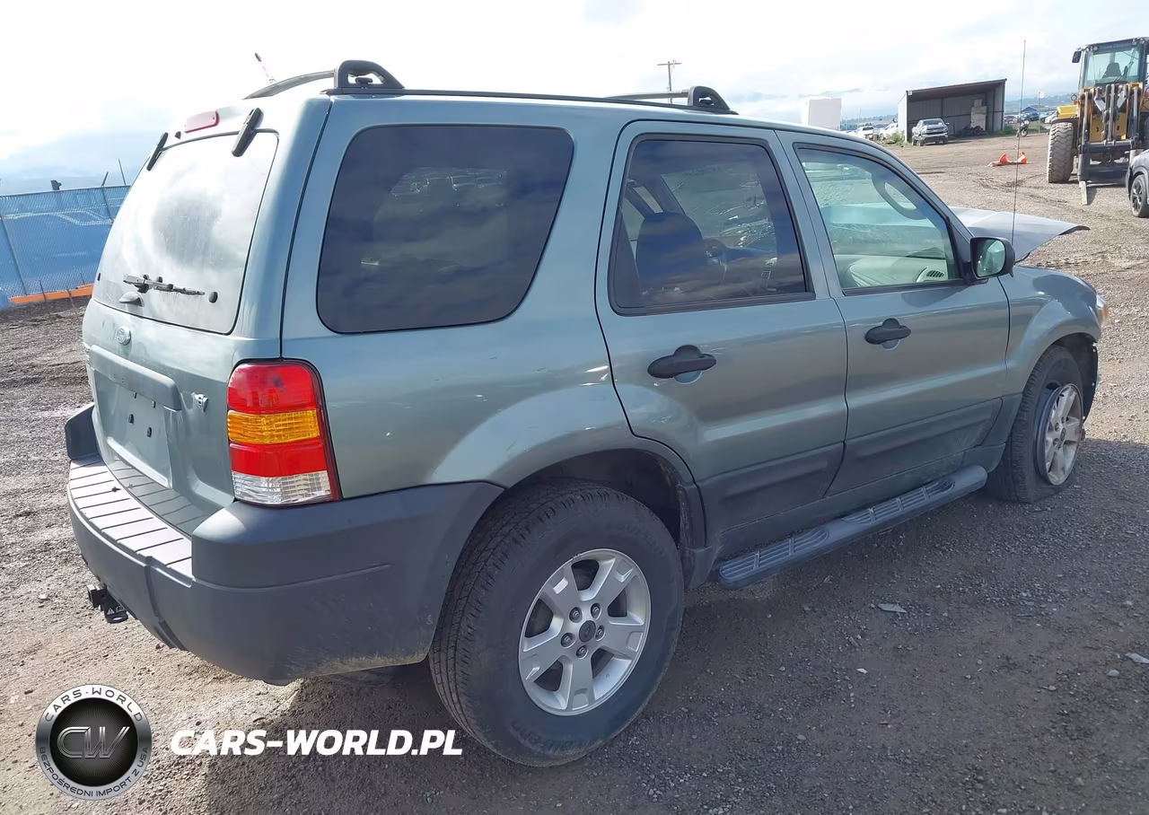2005 Ford Escape Xlt VIN:1FMYU03135KD40102 - 4
