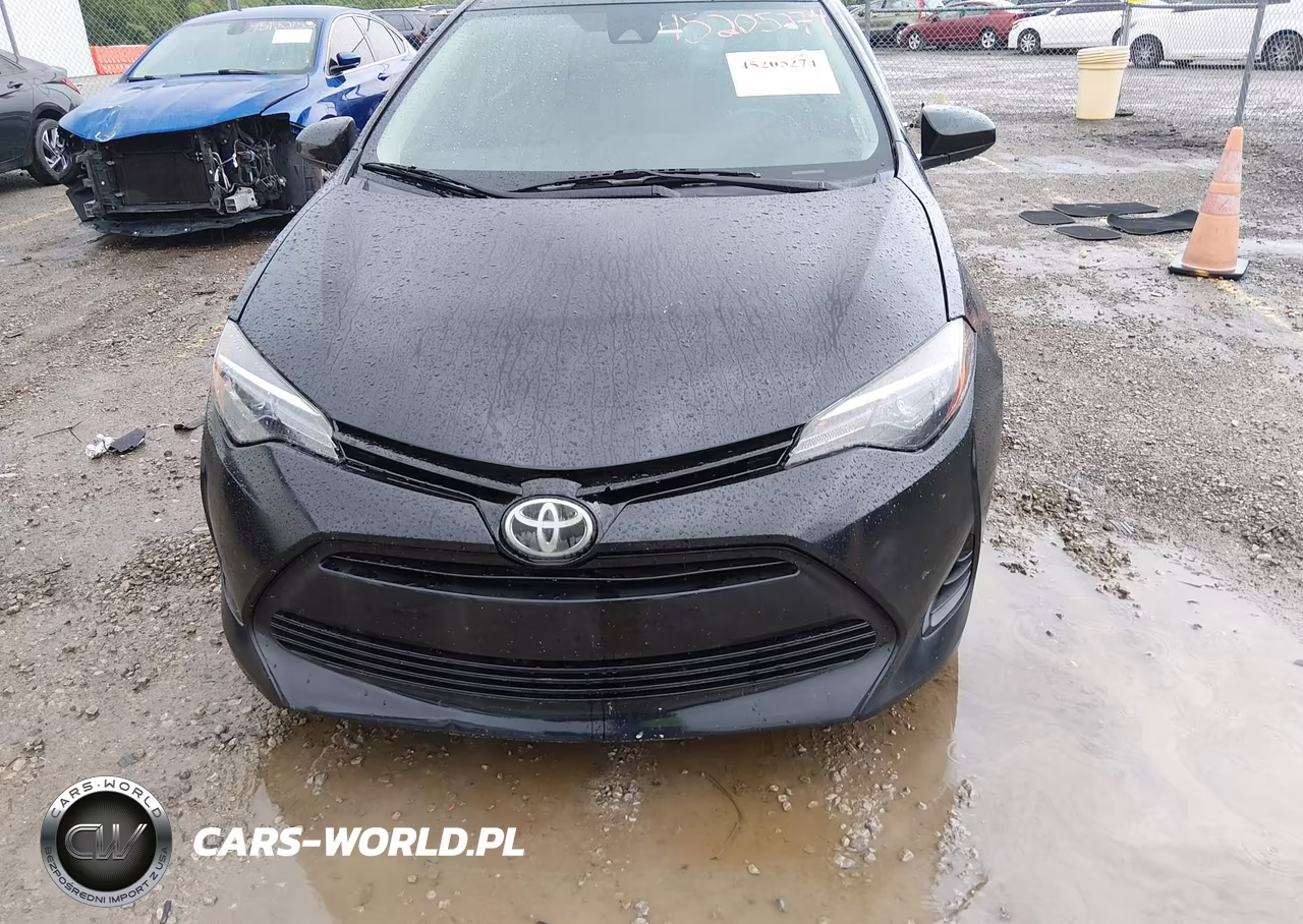 2017 Toyota Corolla Le VIN:2T1BURHE1HC943887 - 12