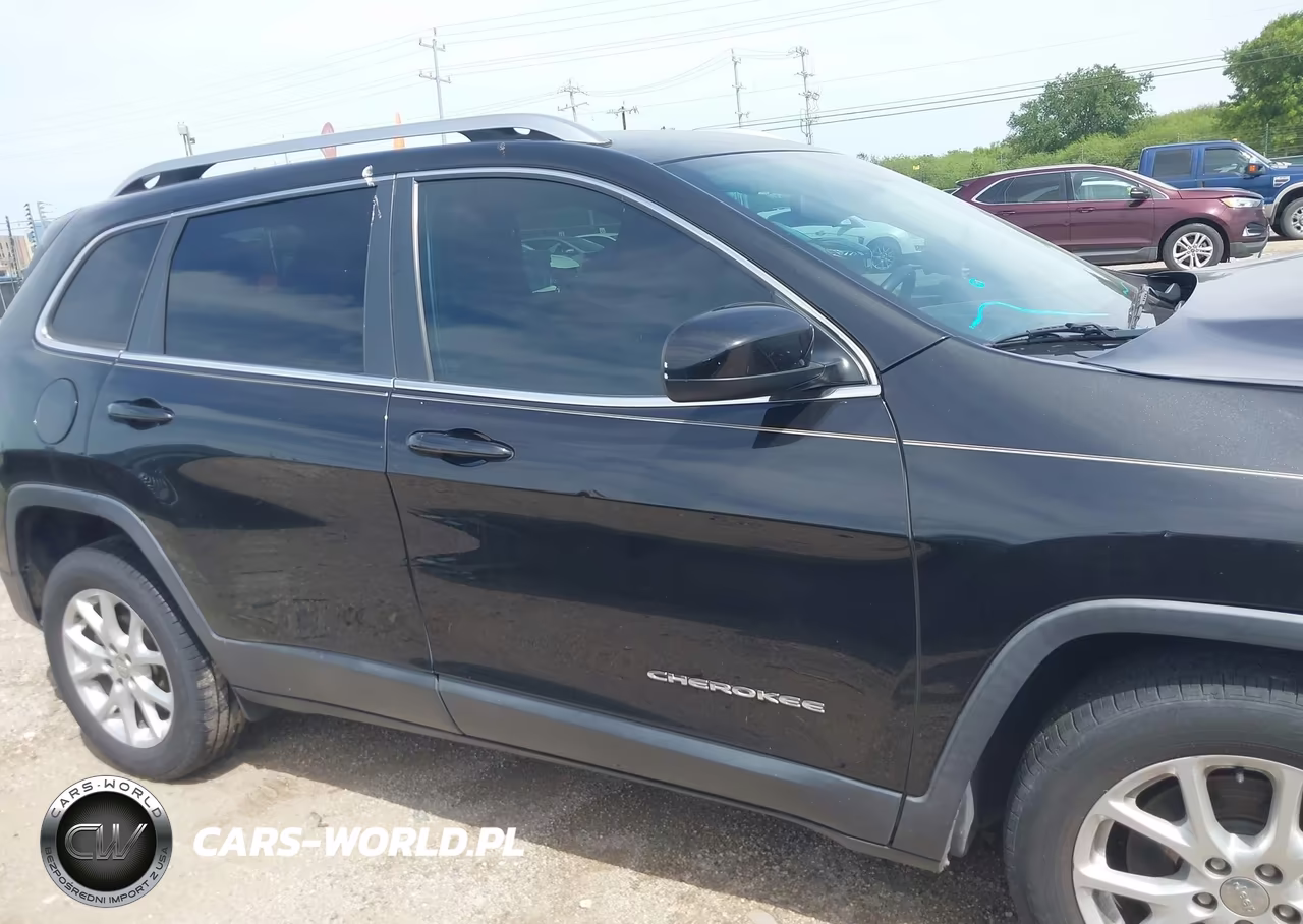 2015 Jeep Cherokee Latitude VIN:1C4PJLCBXFW643259 - 13