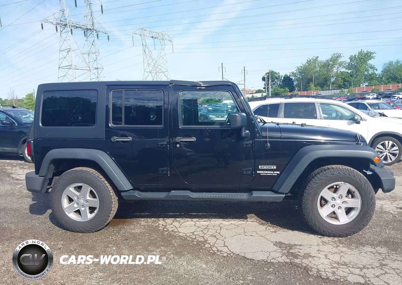 2015 Jeep Wrangler Unlimited Sport VIN:1C4HJWDG9FL518643 - 14