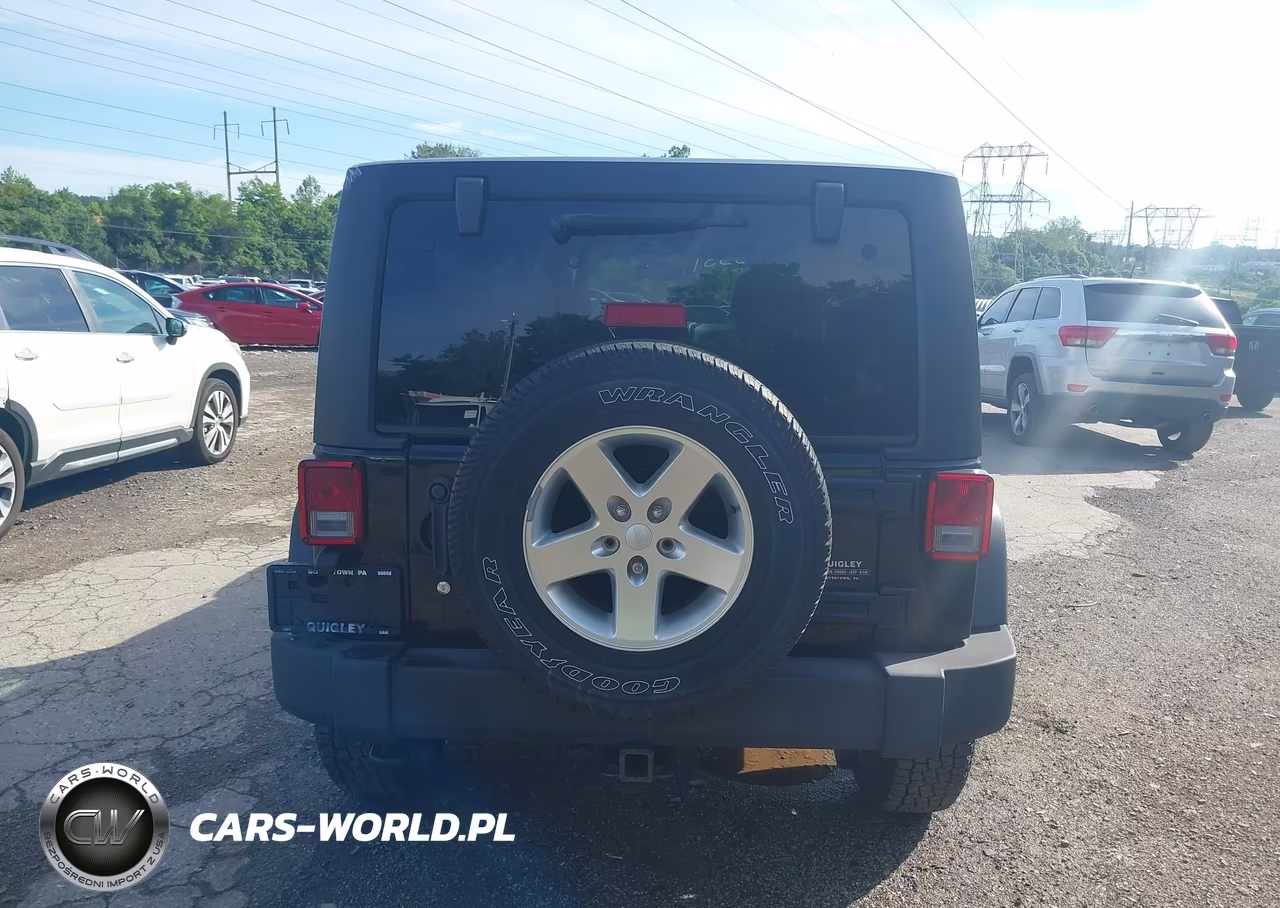 2015 Jeep Wrangler Unlimited Sport VIN:1C4HJWDG9FL518643 - 17