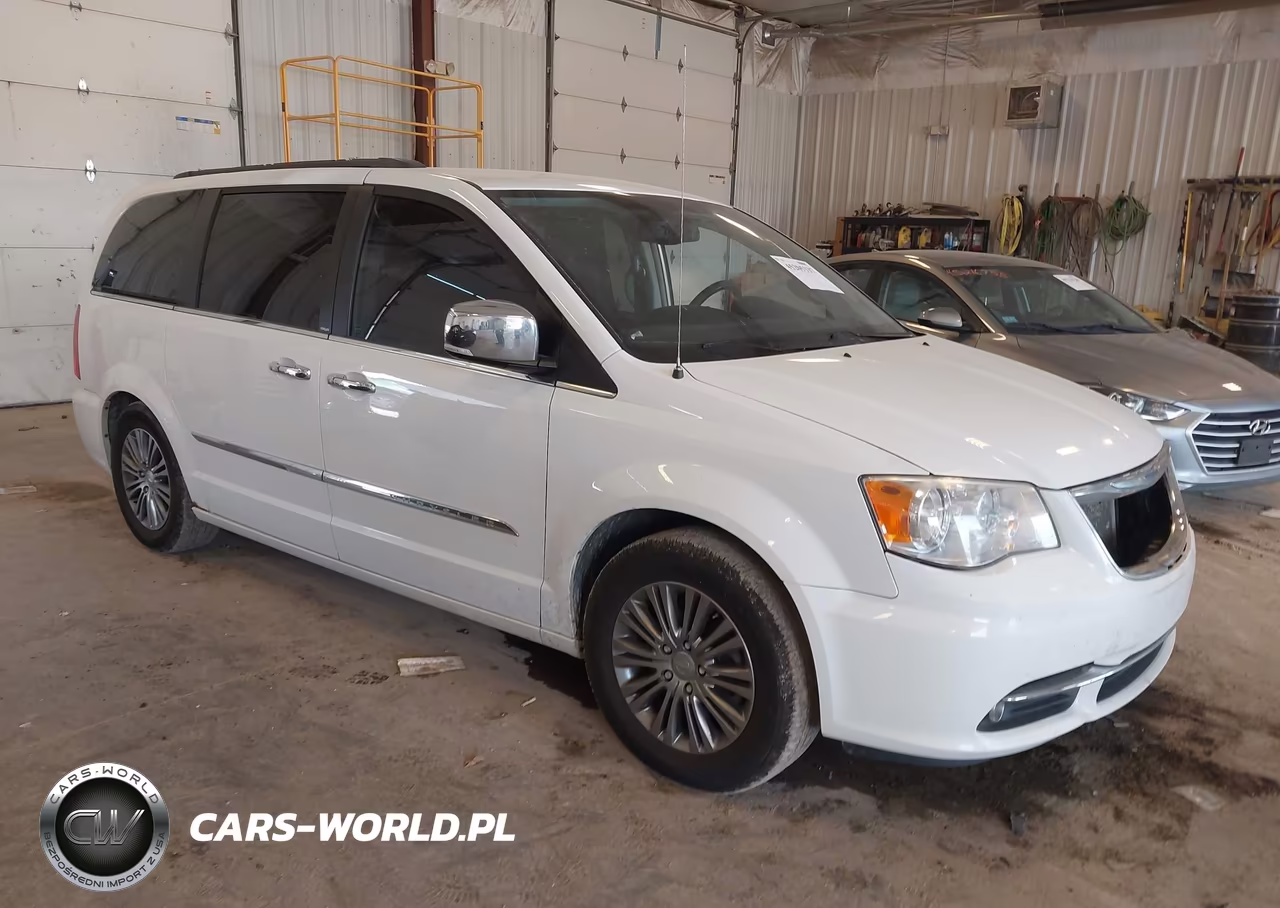 2014 Chrysler Town & Country Touring-L – zdjęcie 1 z 16