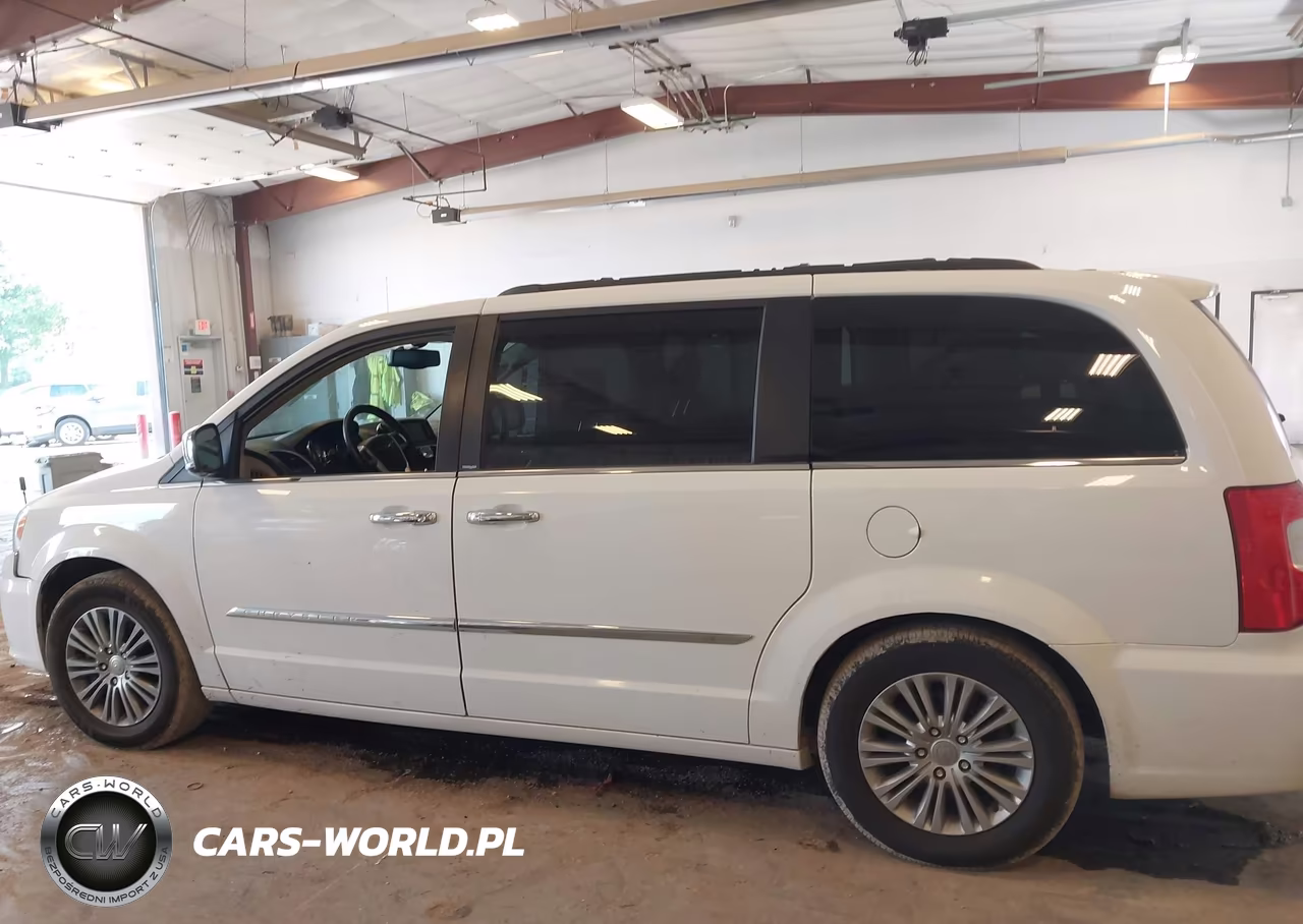 2014 Chrysler Town & Country Touring-L VIN:2C4RC1CG8ER260818 - 14