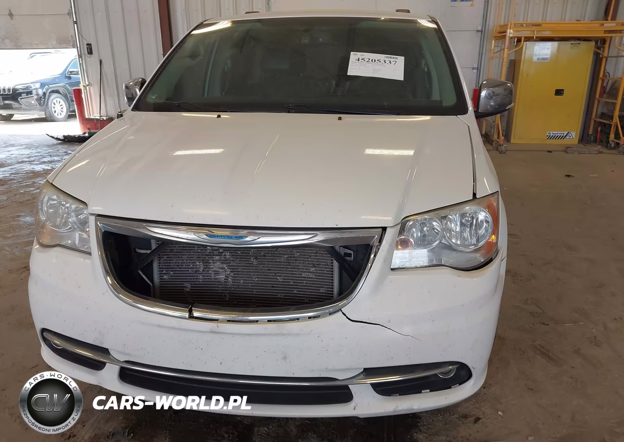 2014 Chrysler Town & Country Touring-L VIN:2C4RC1CG8ER260818 - 6