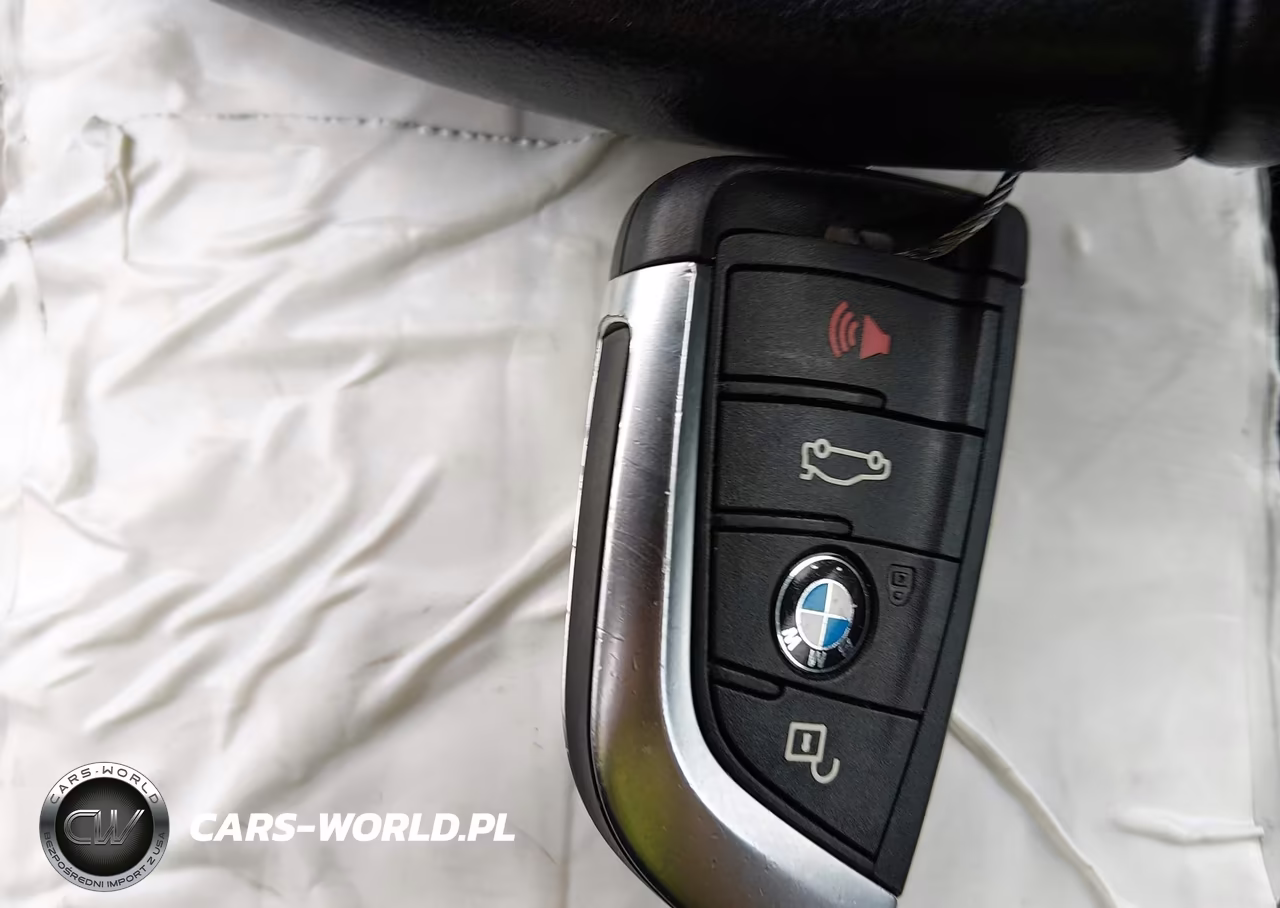2018 BMW X2 xDrive28I VIN:WBXYJ5C36JEF75250 - 11